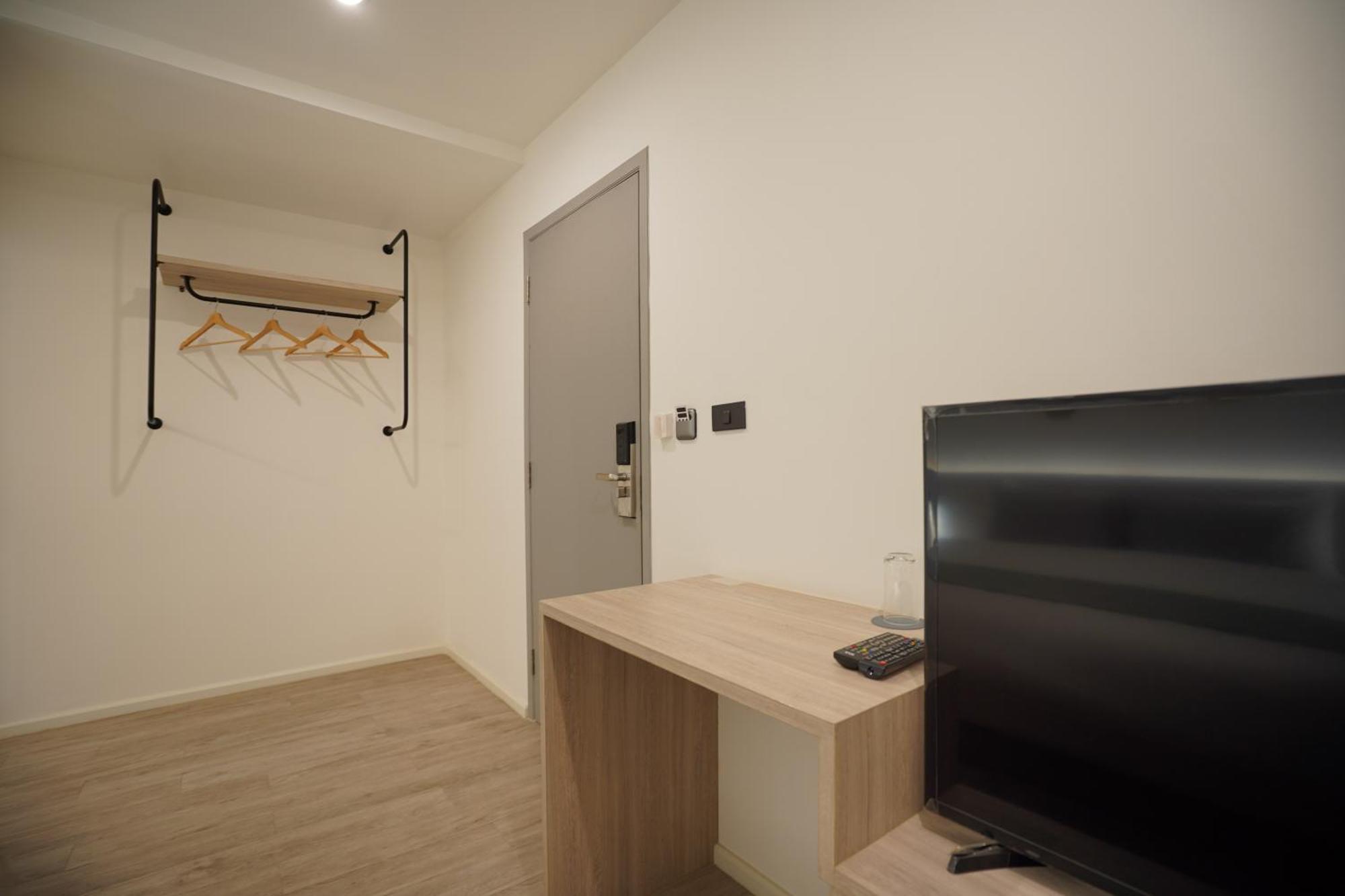 E11 Hotel - Bts Punnawithi Bangkok Ngoại thất bức ảnh